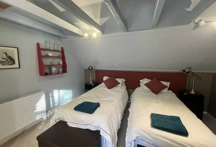 ベッドアンドブレックファースト The Fiddichside Inn