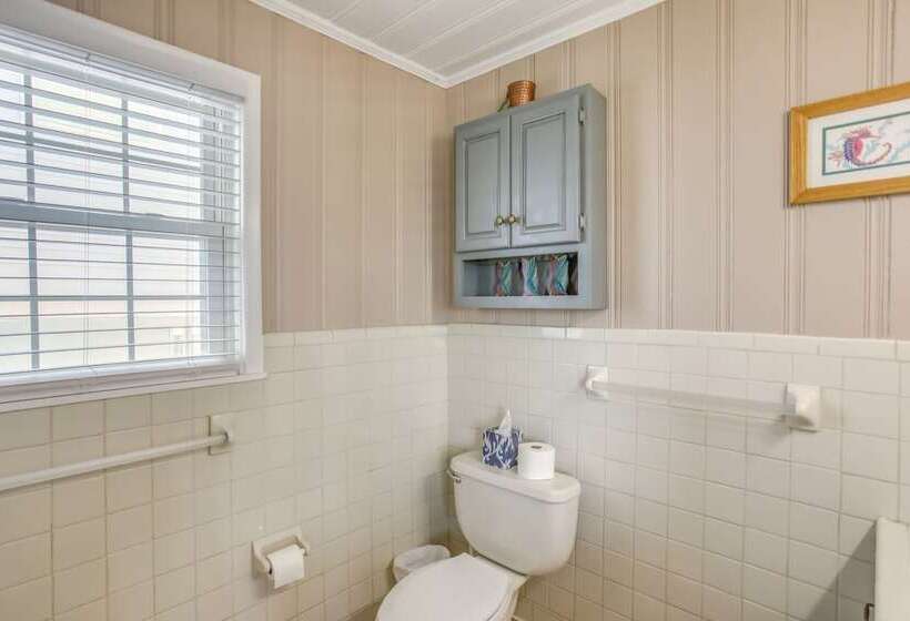 Carolina Beach Home W/ Private Deck: Walk To Shore