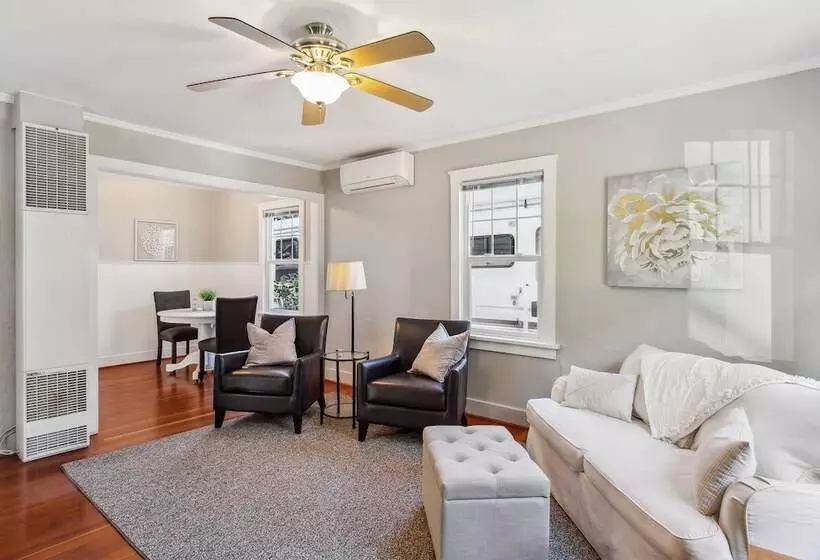 Charming Eugene Retreat: Private Hot Tub & Yard!