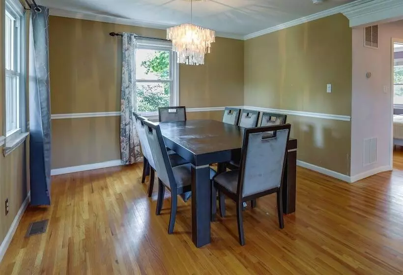 Charming Monroe Township Home   13 Mi To Ru!