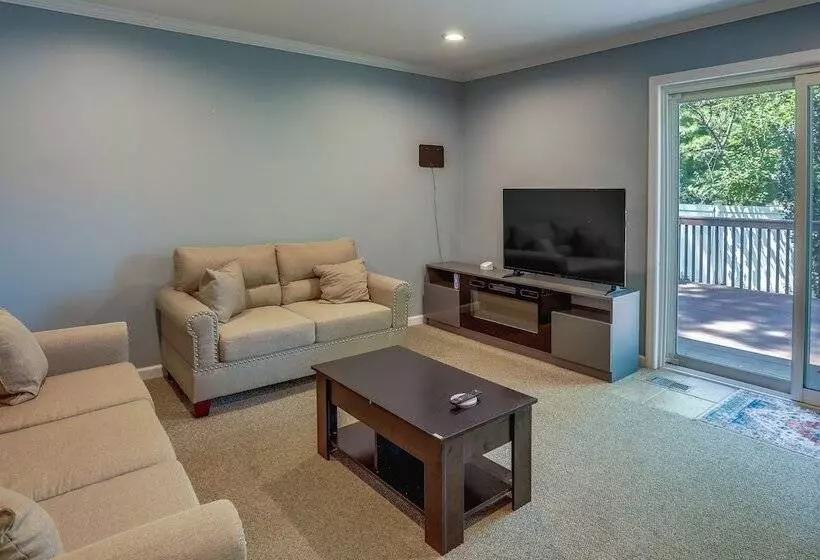 Charming Monroe Township Home   13 Mi To Ru!