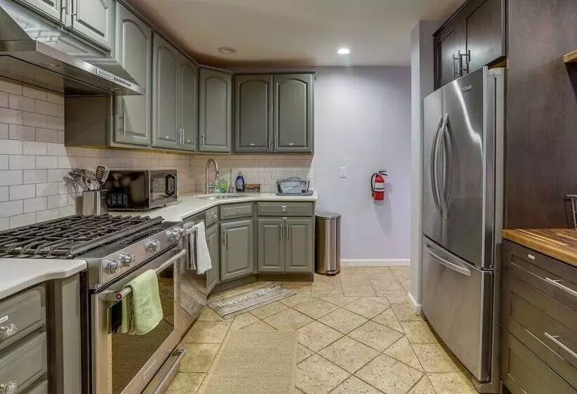 Charming Monroe Township Home   13 Mi To Ru!