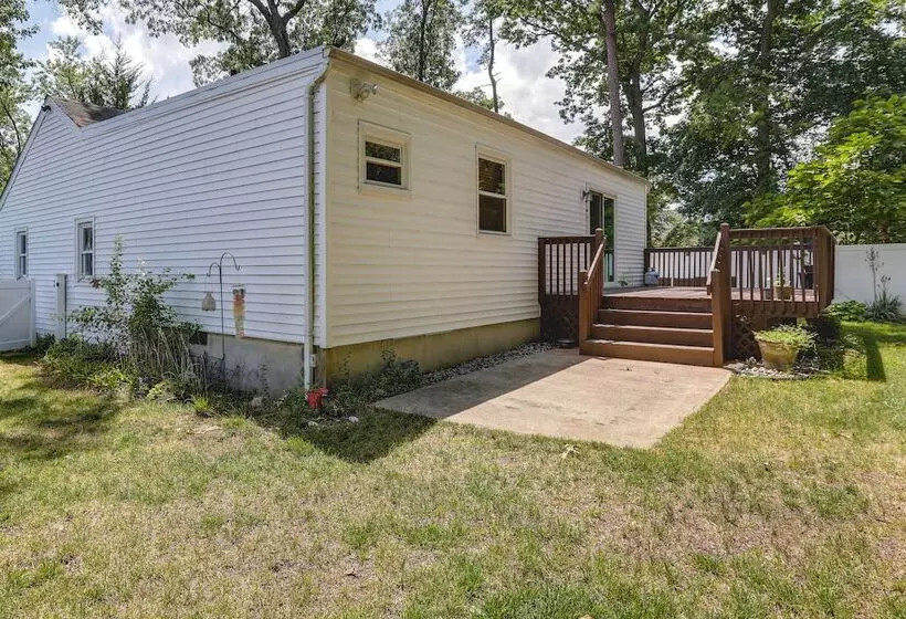 Charming Monroe Township Home   13 Mi To Ru!