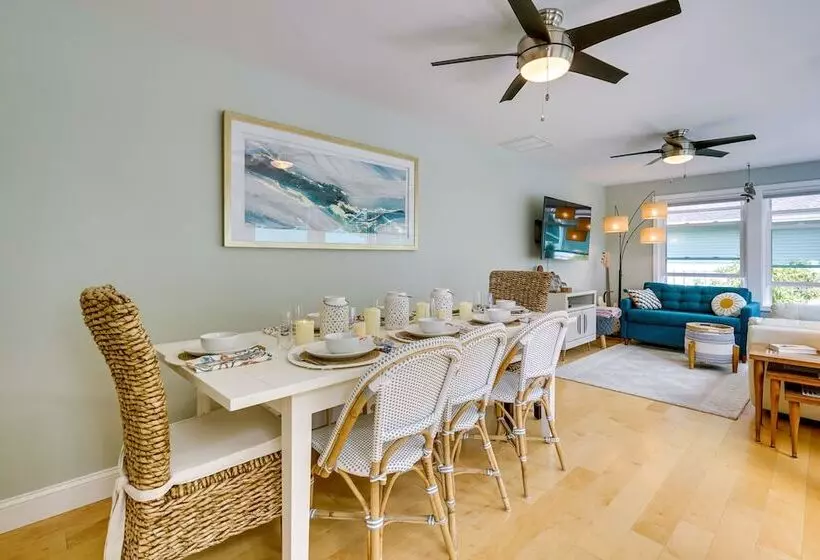 Charming + Updated Villas Home W/ Backyard!