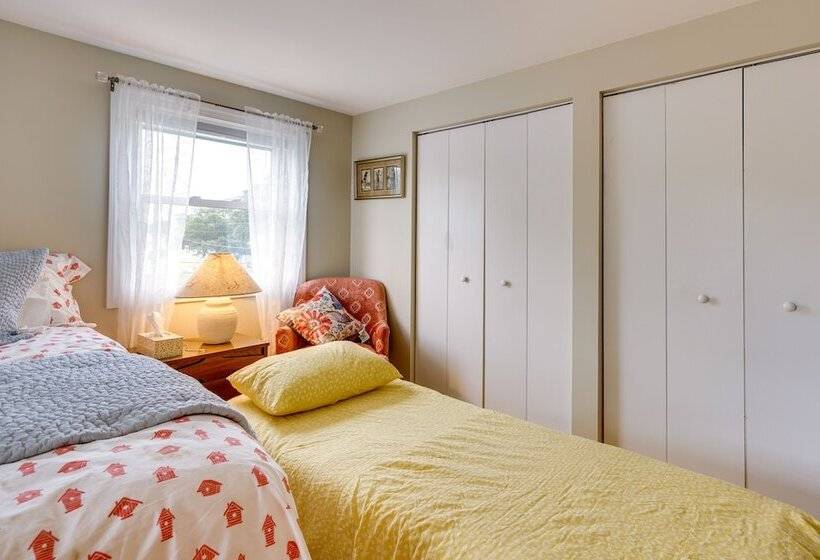 Charming + Updated Villas Home W/ Backyard!