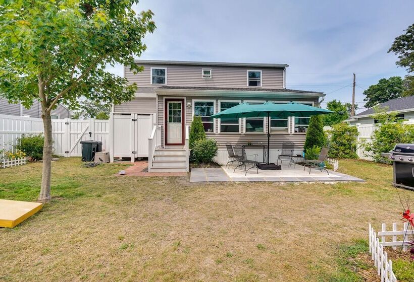 Charming + Updated Villas Home W/ Backyard!