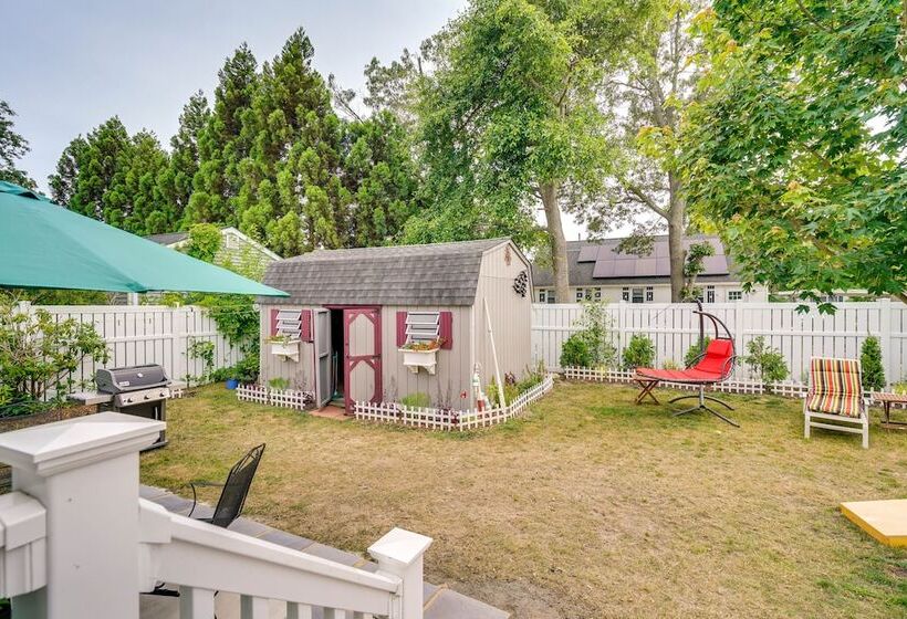 Charming + Updated Villas Home W/ Backyard!