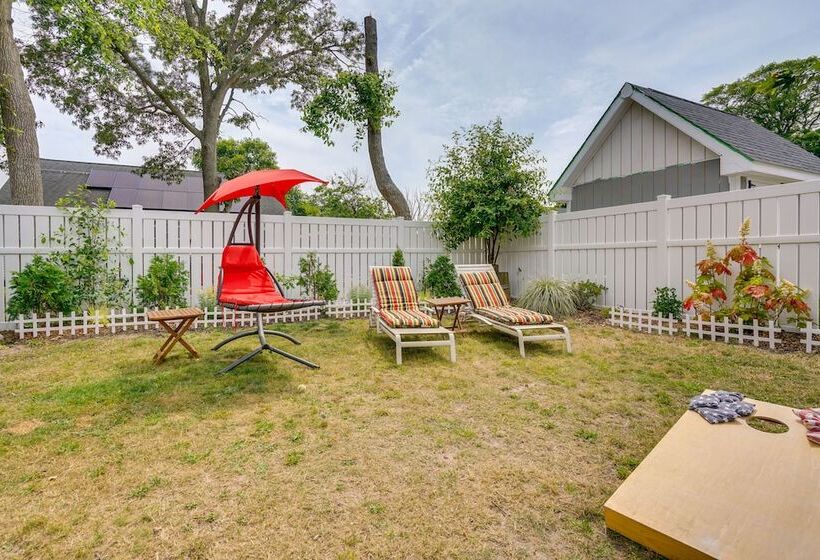 Charming + Updated Villas Home W/ Backyard!