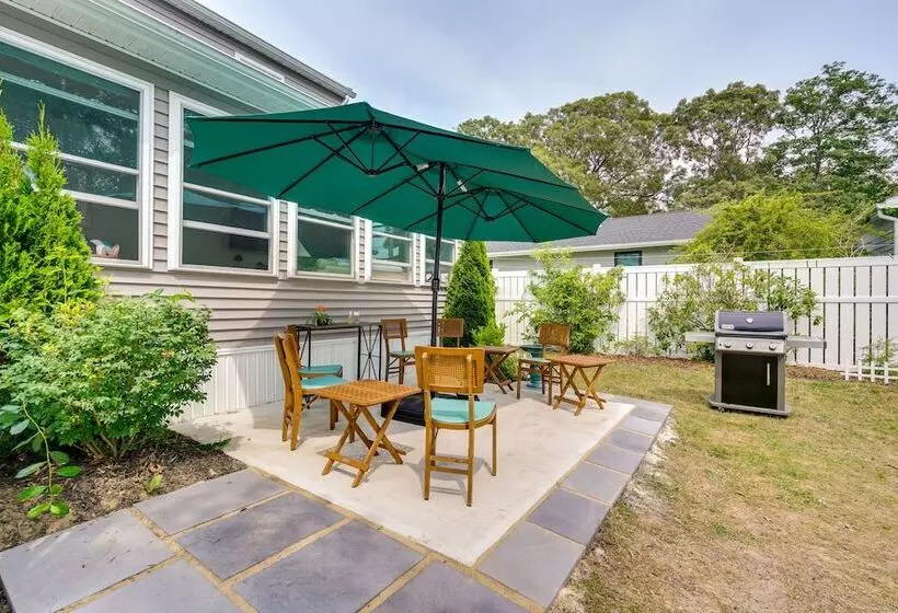 Charming + Updated Villas Home W/ Backyard!