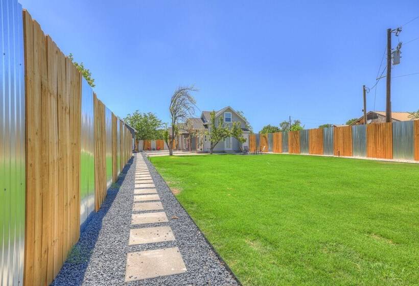 Blue Door Casita Romantic & Cozy