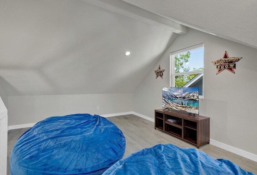 Blue Door Casita Romantic & Cozy