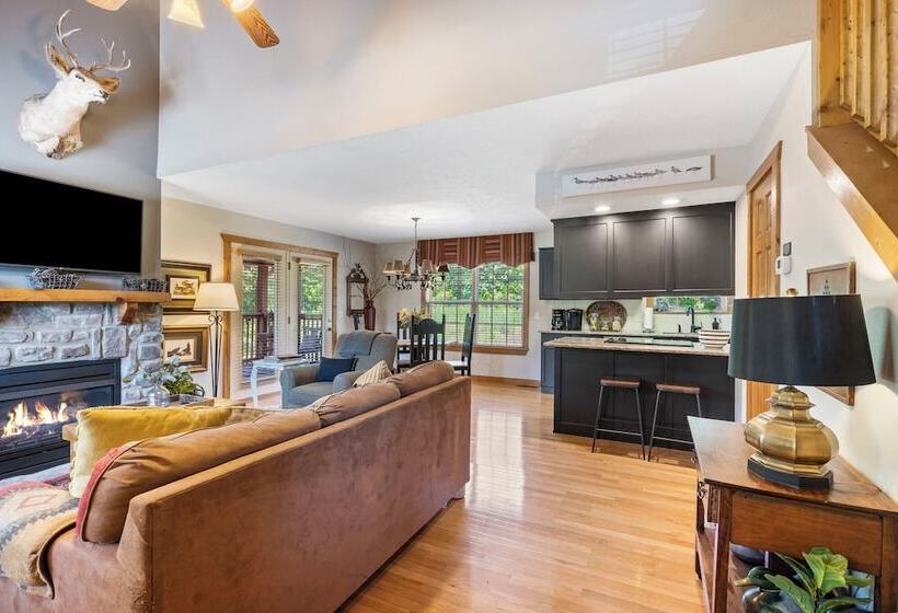 Cozy Pines Cabin Quiet Relaxation!