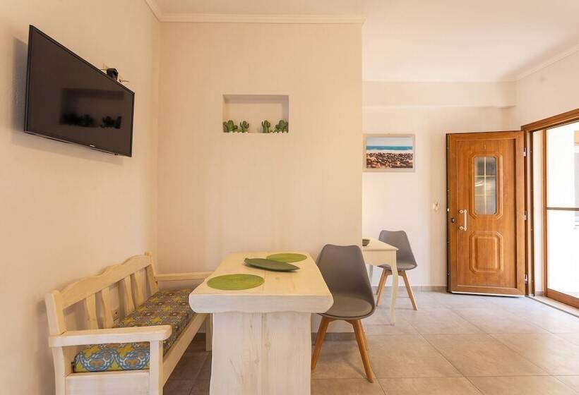 Eressian Lodgings Apartments