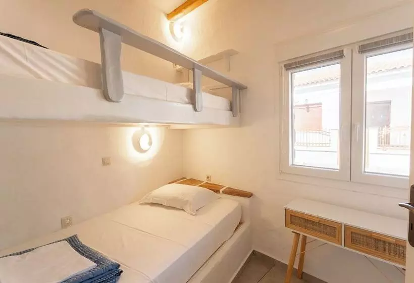 Eressian Lodgings Apartments