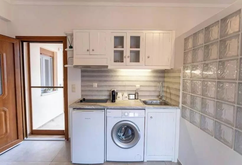 Eressian Lodgings Apartments