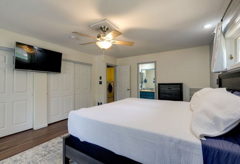 Flagstaff Home W/ Patio & Fire Pit: 4 Mi To Town!