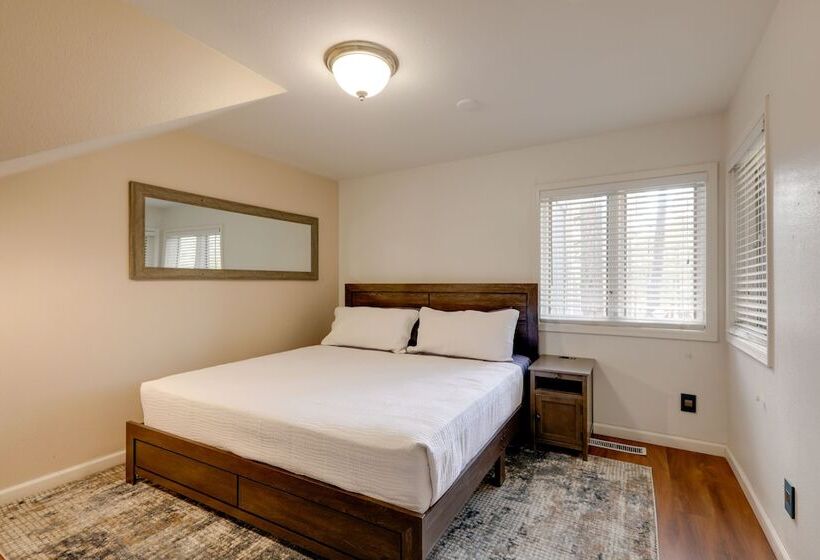 Flagstaff Home W/ Patio & Fire Pit: 4 Mi To Town!