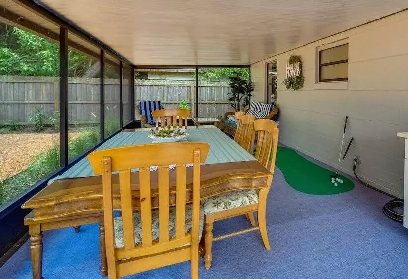 Melbourne Escape W/ Screened Patio, Near Beaches!