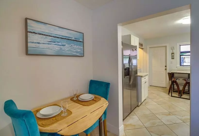 Melbourne Escape W/ Screened Patio, Near Beaches!