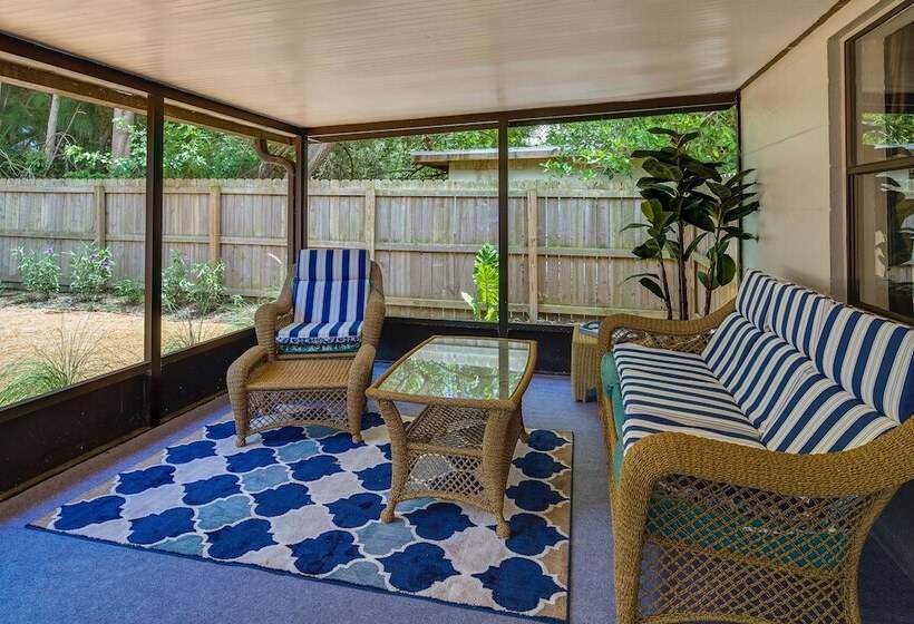 Melbourne Escape W/ Screened Patio, Near Beaches!