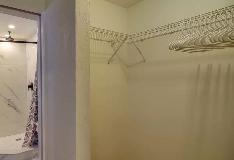 Melbourne Escape W/ Screened Patio, Near Beaches!