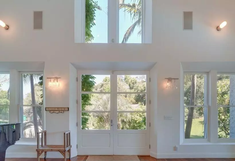 Gorgeous Carpinteria Home: Pool, Spa, Fireplaces!
