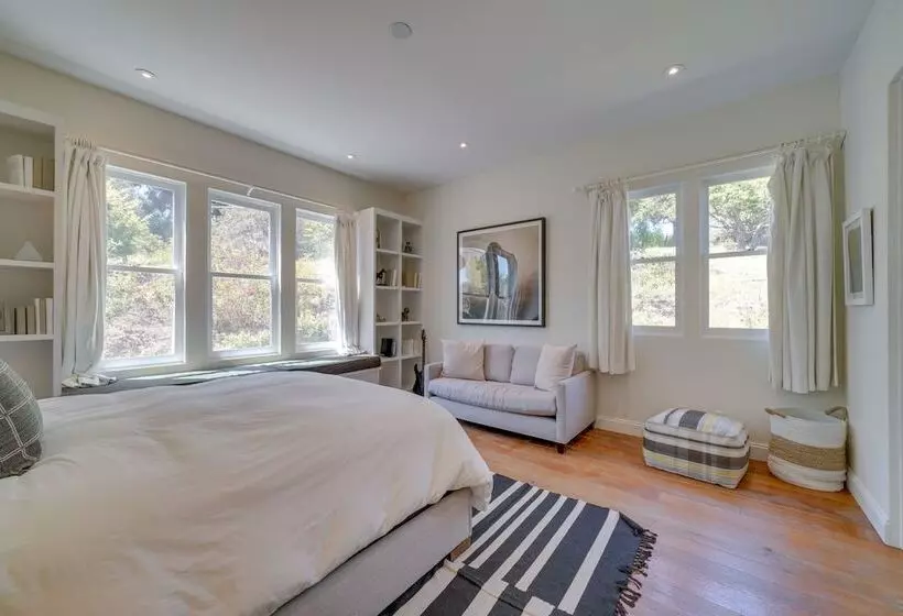 Gorgeous Carpinteria Home: Pool, Spa, Fireplaces!