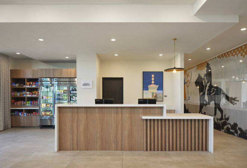 Отель Fairfield Inn & Suites By Marriott Tempe