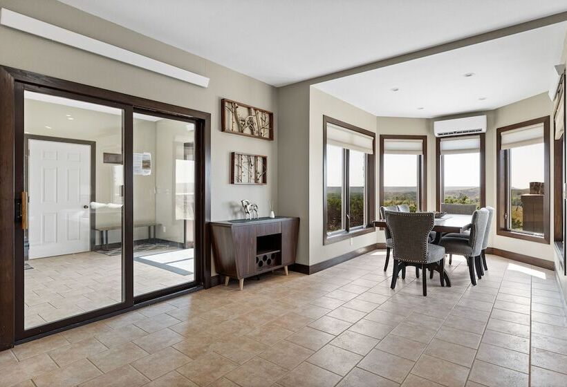 בית מלון כפרי Cheyenne River Ranch With Hot Tub