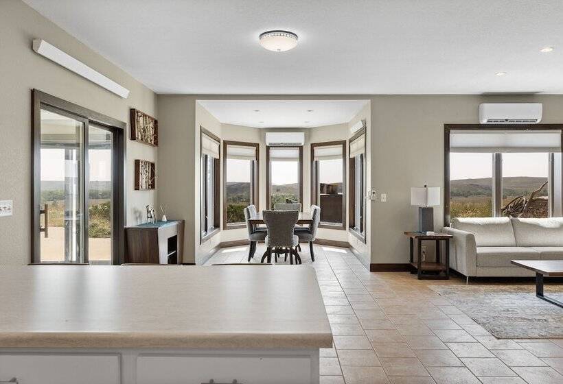 בית מלון כפרי Cheyenne River Ranch With Hot Tub