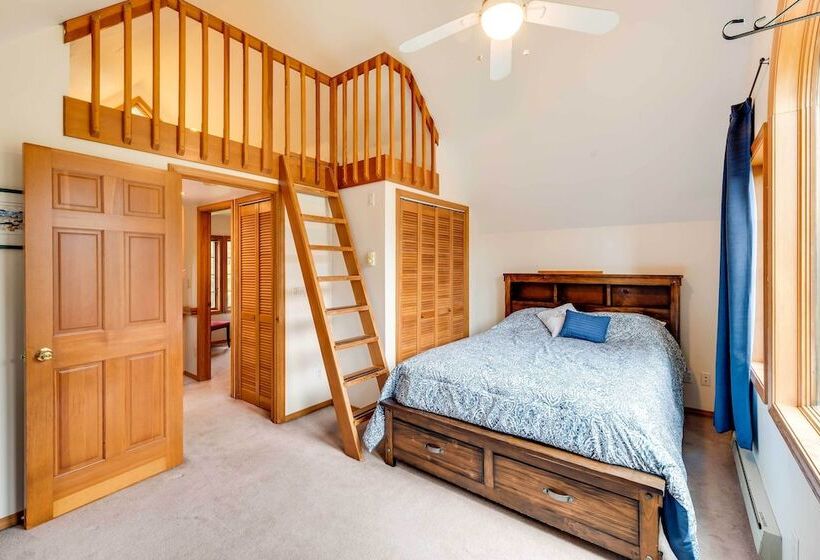 Juneau Vacation Home: Stunning View + Beach Access