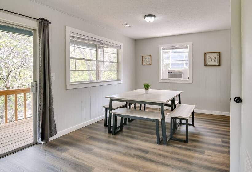 Kimberling City Escape W/ Dock Access & Boat Slips