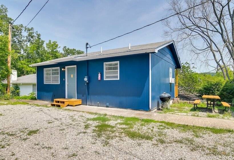 Kimberling City Escape W/ Dock Access & Boat Slips