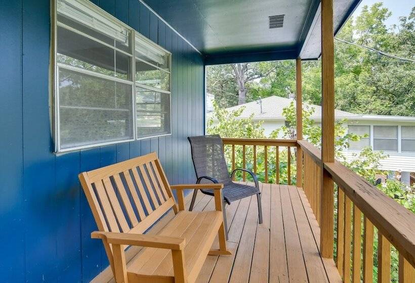 Kimberling City Escape W/ Dock Access & Boat Slips