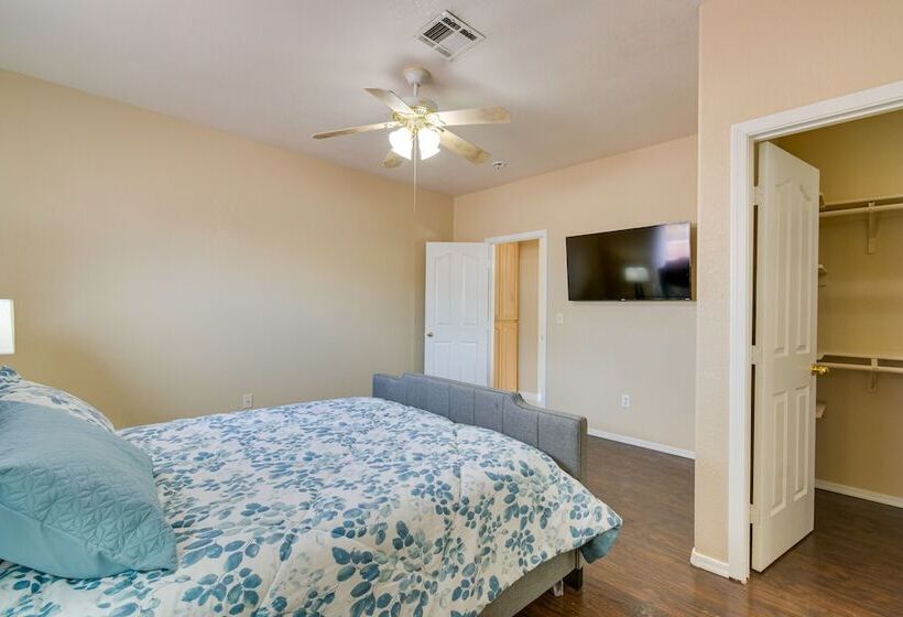 Luxe Yuma Home With Private Pool!