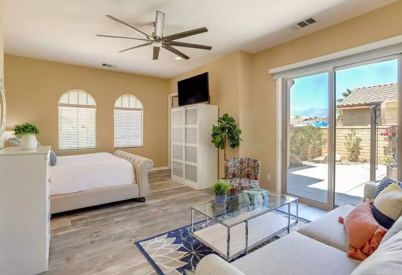Luxury Palm Desert Vacation Home W/ Private Oasis