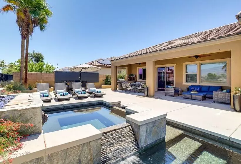 Luxury Palm Desert Vacation Home W/ Private Oasis