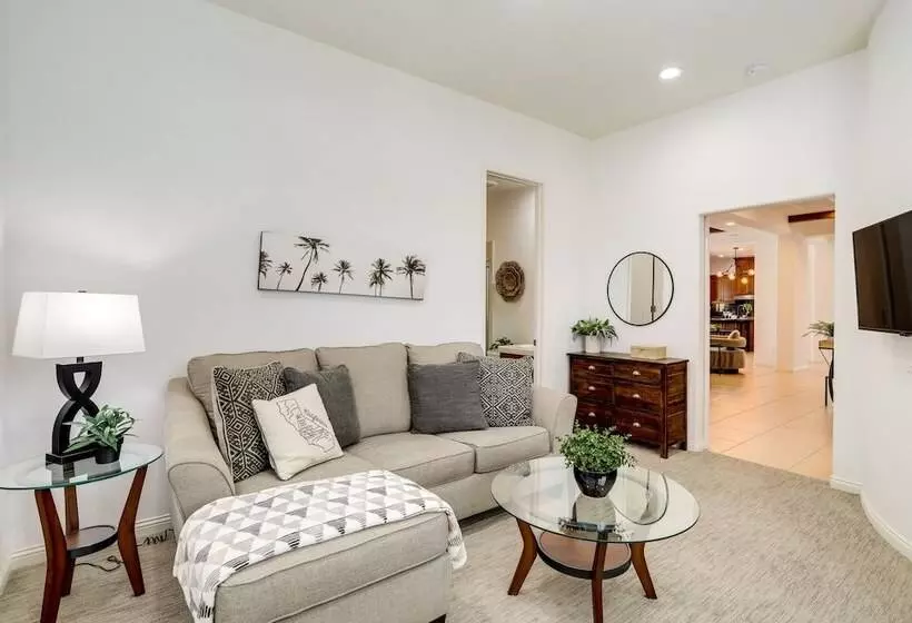 Luxury Palm Desert Vacation Home W/ Private Oasis