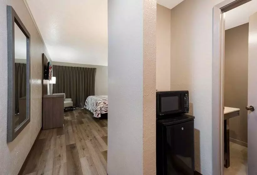 モーテル Red Roof Inn Madisonville