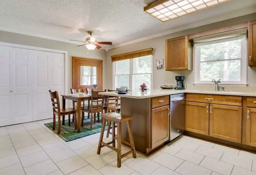 Ocean Pines Hideaway W/ Fire Pit & Gas Grill!