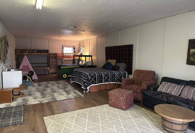 Panzió 3547 Pleasant Run Rd