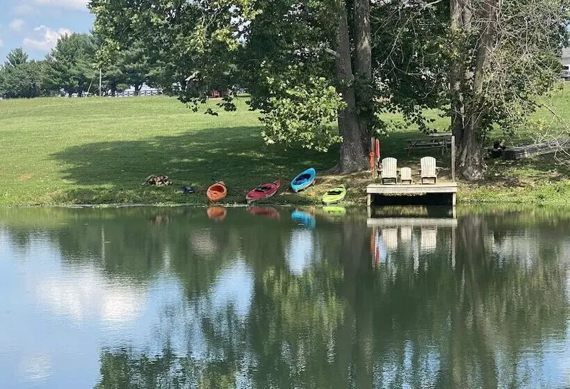 Majatalo 3547 Pleasant Run Rd