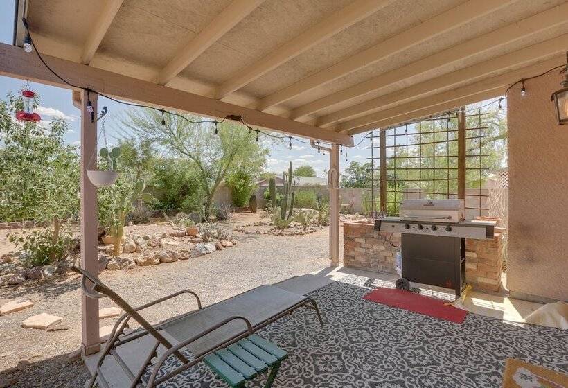 Pet Friendly Tucson Home W/ Gas Grill & Fire Pit!