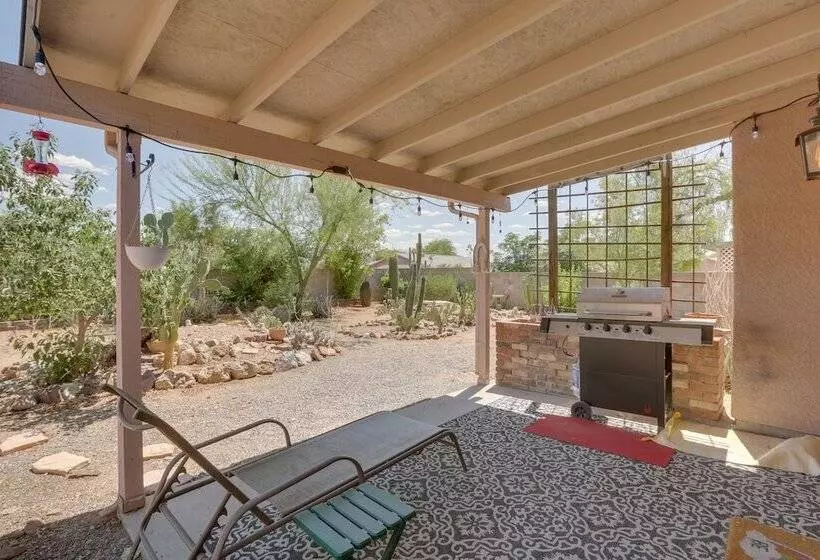 Pet Friendly Tucson Home W/ Gas Grill & Fire Pit!