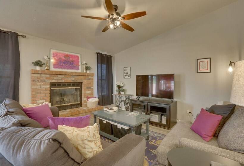 Pet Friendly Tucson Home W/ Gas Grill & Fire Pit!