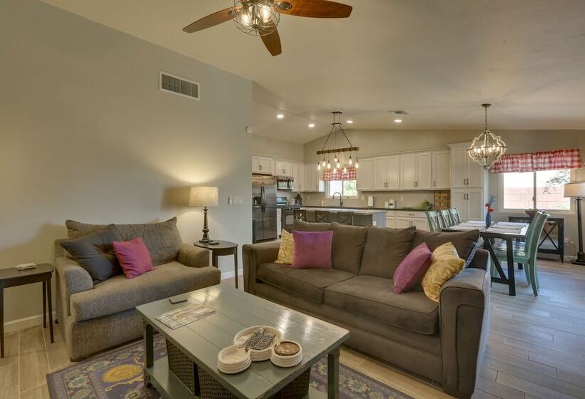 Pet Friendly Tucson Home W/ Gas Grill & Fire Pit!