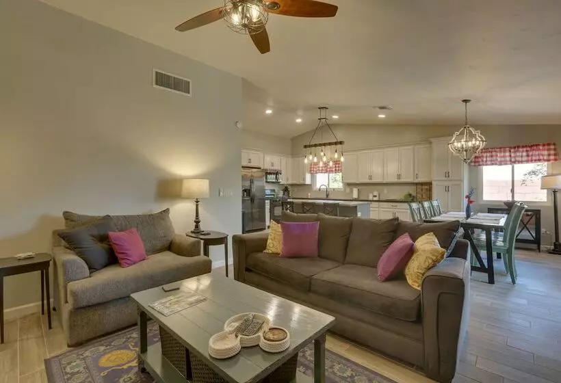 Pet Friendly Tucson Home W/ Gas Grill & Fire Pit!