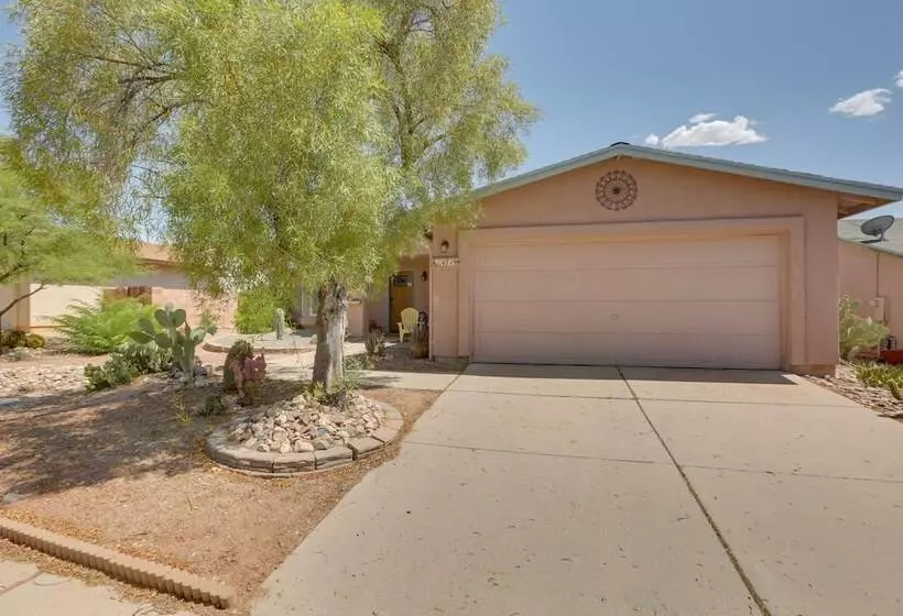 Pet Friendly Tucson Home W/ Gas Grill & Fire Pit!