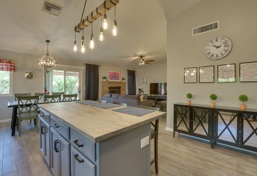 Pet Friendly Tucson Home W/ Gas Grill & Fire Pit!