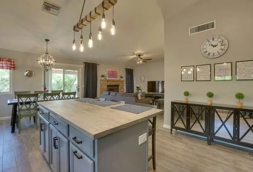 Pet Friendly Tucson Home W/ Gas Grill & Fire Pit!